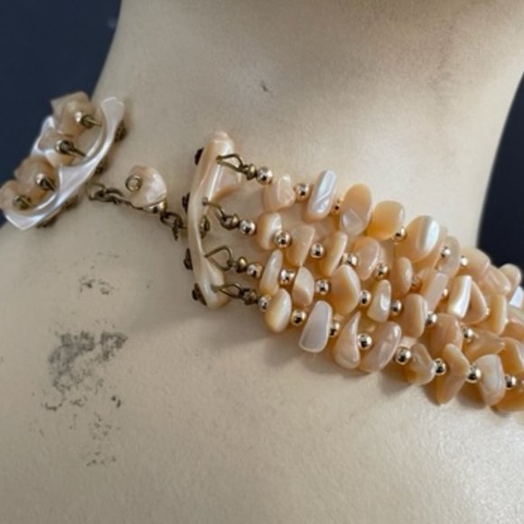 MID-CENTURY Handmade JAPANESE 4 Strand ABALONE SHARD CHOKER + CLASP NECKLACE - Picture 3 of 11